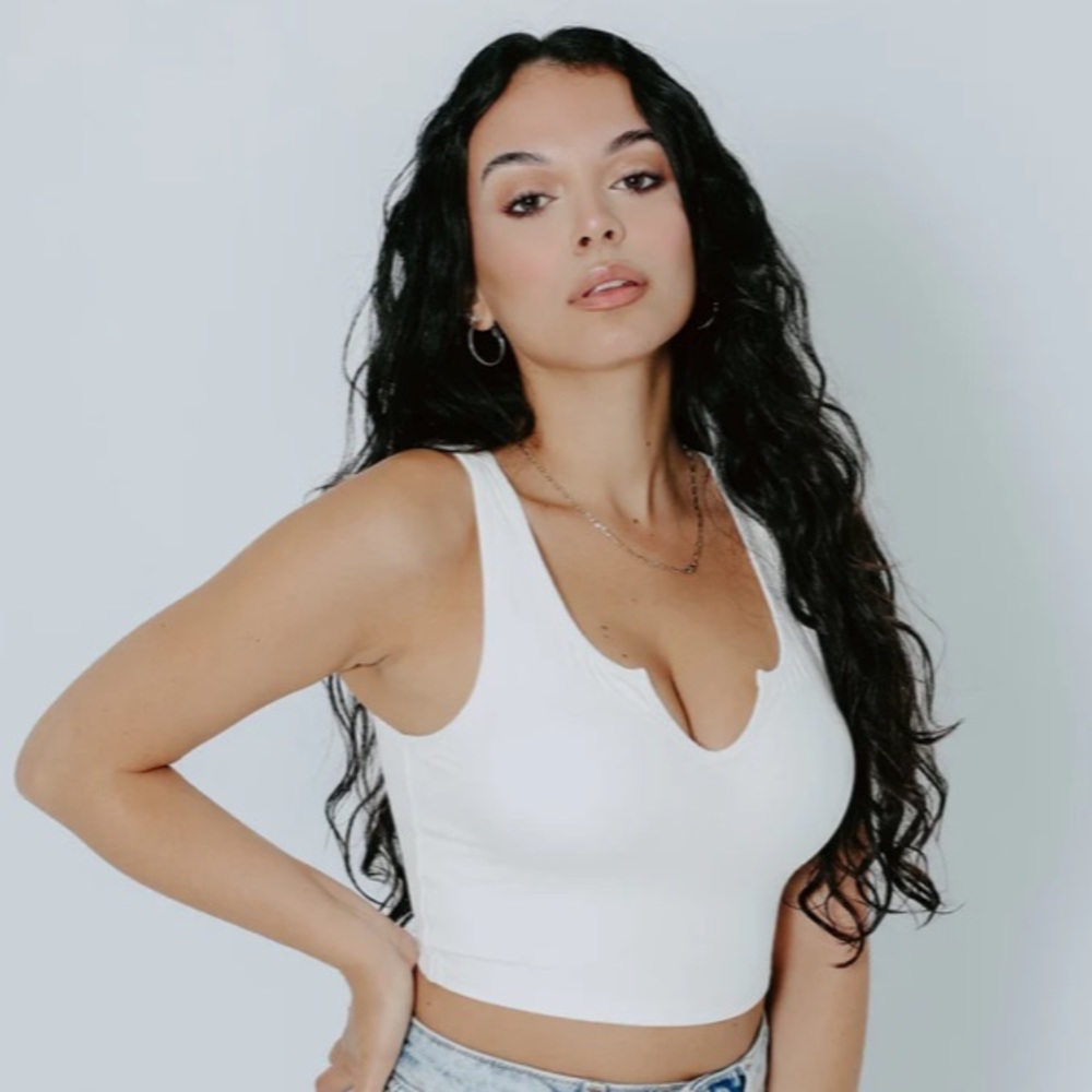 Klassy Network V Cut Brami Crop